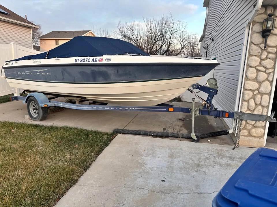 2007 bayliner 195 Discovery