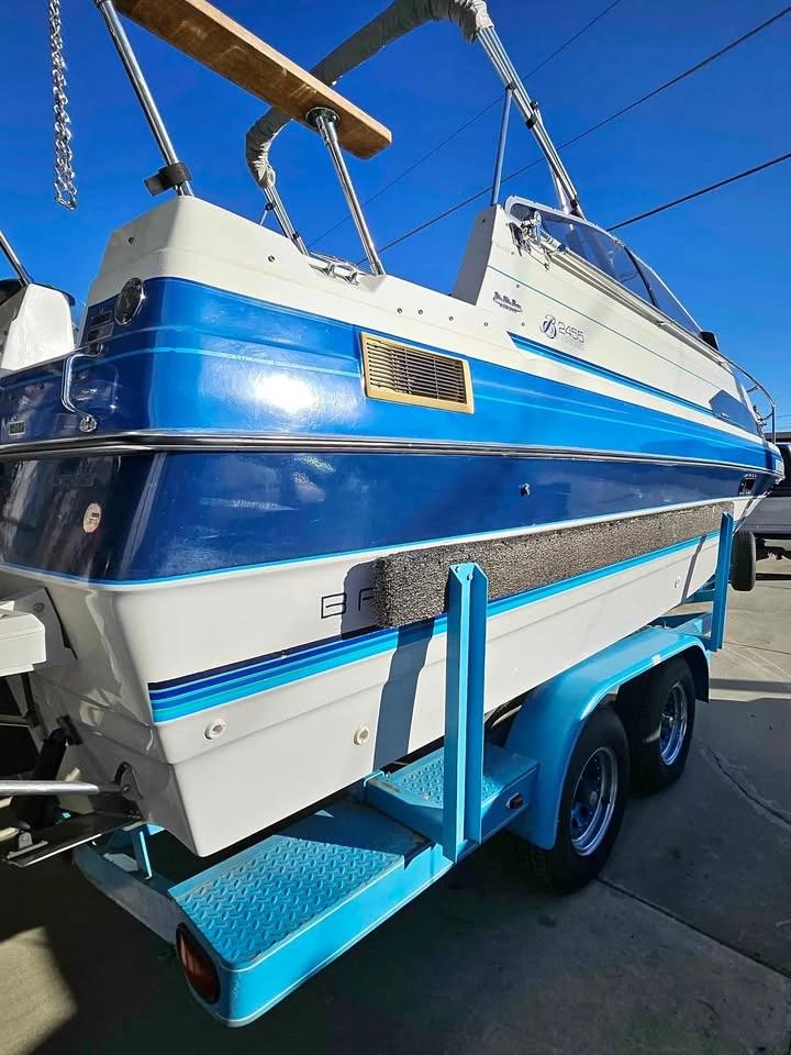1988 Bayliner Sunbridge 2455