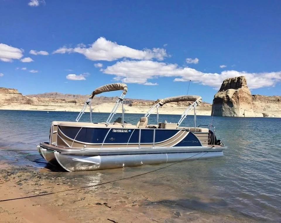 2016 South Bay 525e