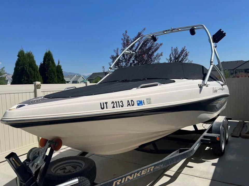 2004 Rinker captiva 212