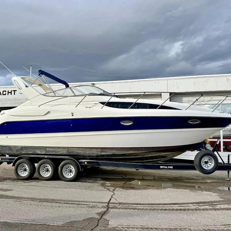 2005 Bayliner 305 sunbridge