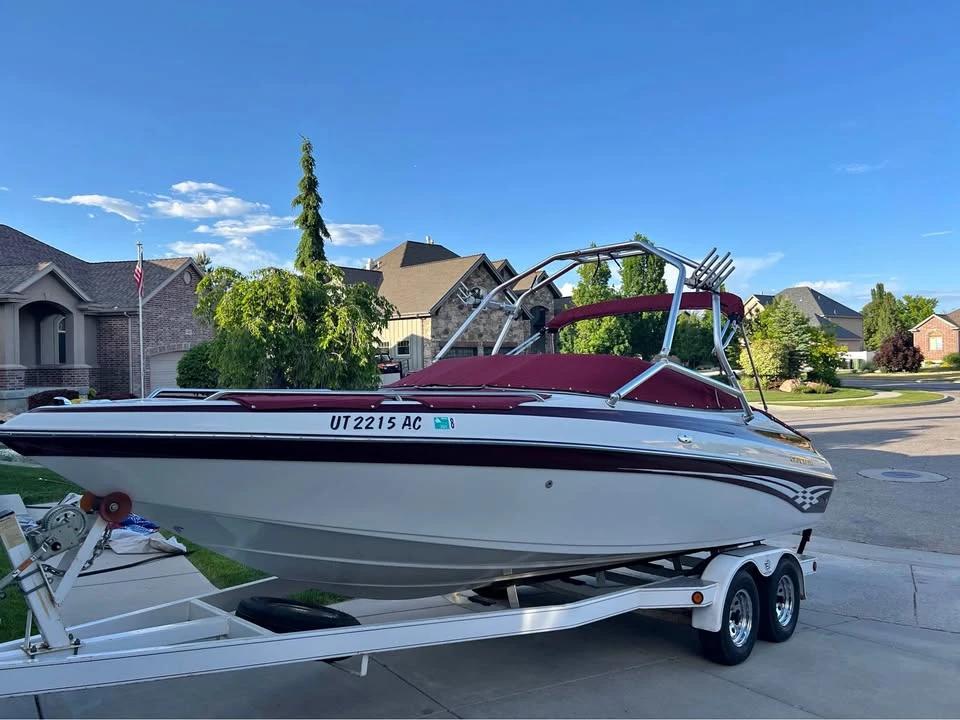 2003 Crownline 225 BR