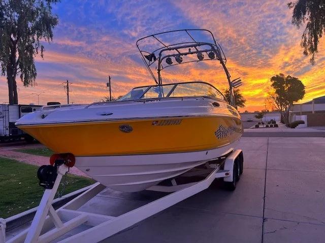 2005 Chaparral 256ssi
