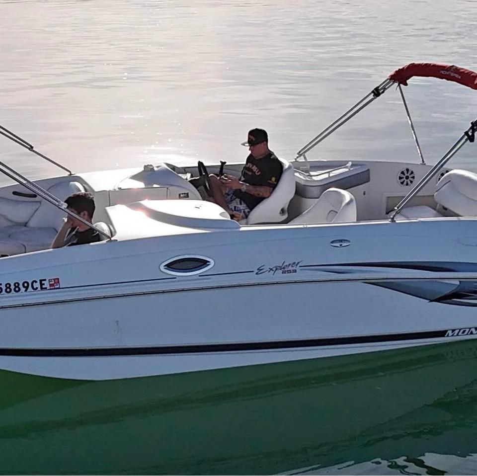 2004 Monterey 253