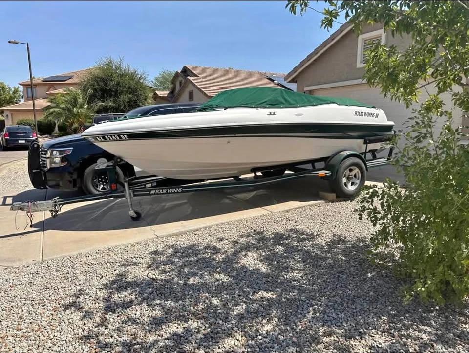 2002 Four Winns Horizon 180