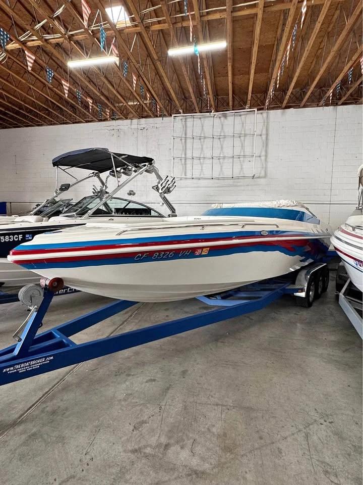 2001 Sleekcraft 26′ Mid Cabin Open Bow