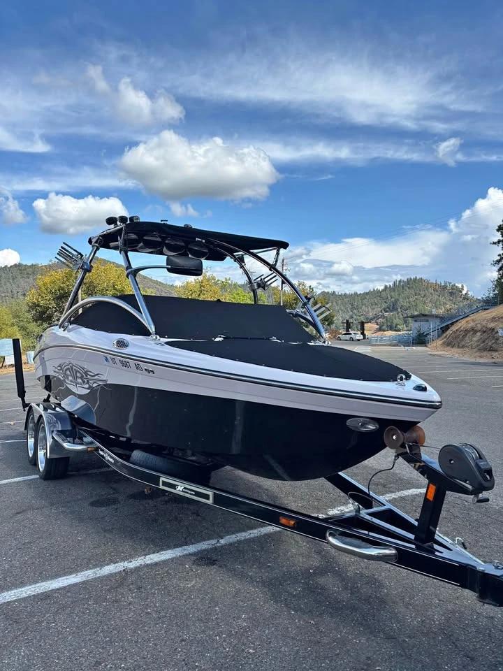 2006 Air Nautique 226