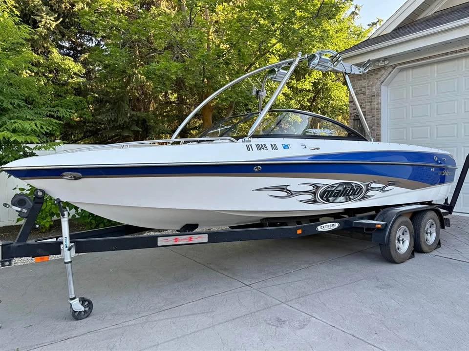 2005 Malibu 23 LSV
