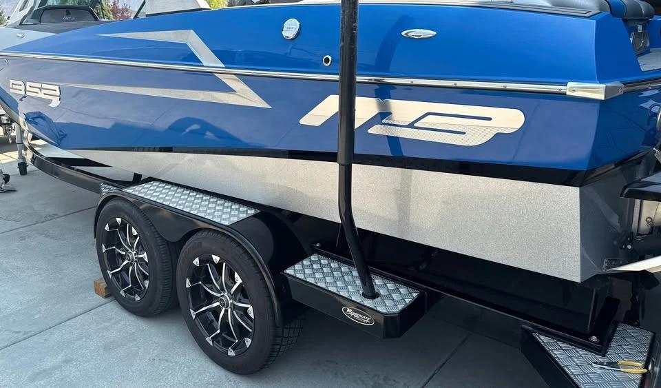 2017 MB b52