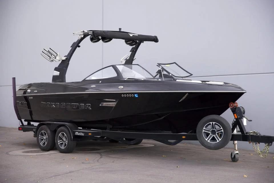 2015 Malibu 23 lsv
