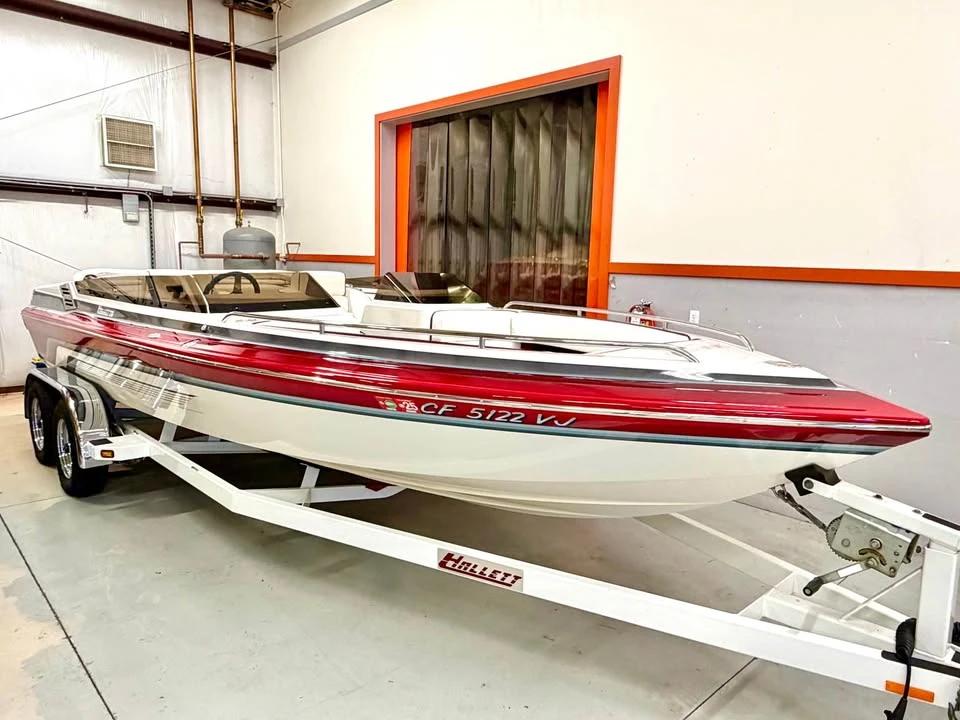 1995 Hallett 210
