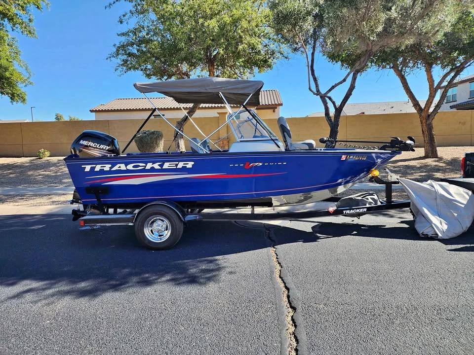 2016 Tracker Pro Guide WT 175 Deep V