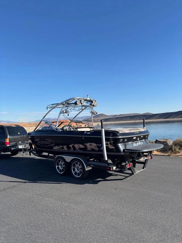 2009 Supra Launch 22SSV