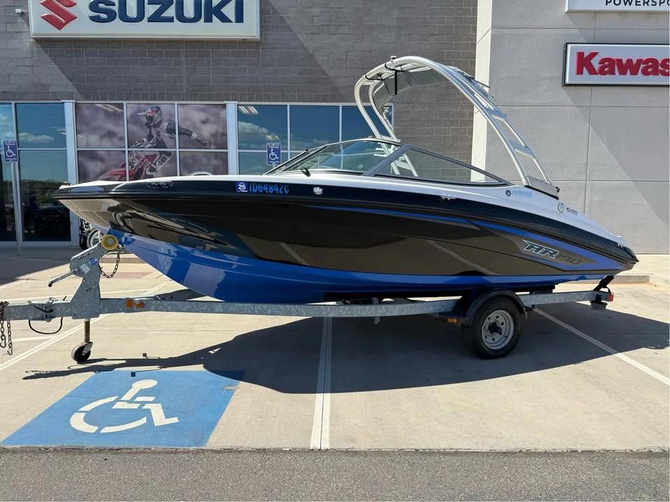 2017 Yamaha ar190