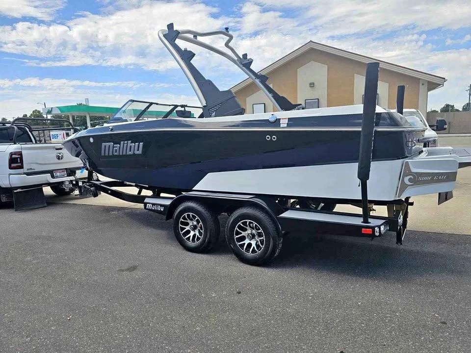 2024 Malibu 21 lx-r