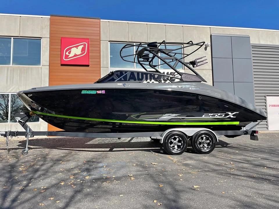 2021 YAMAHA 255xd