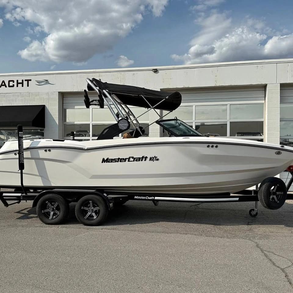 2023 MasterCraft nxt23