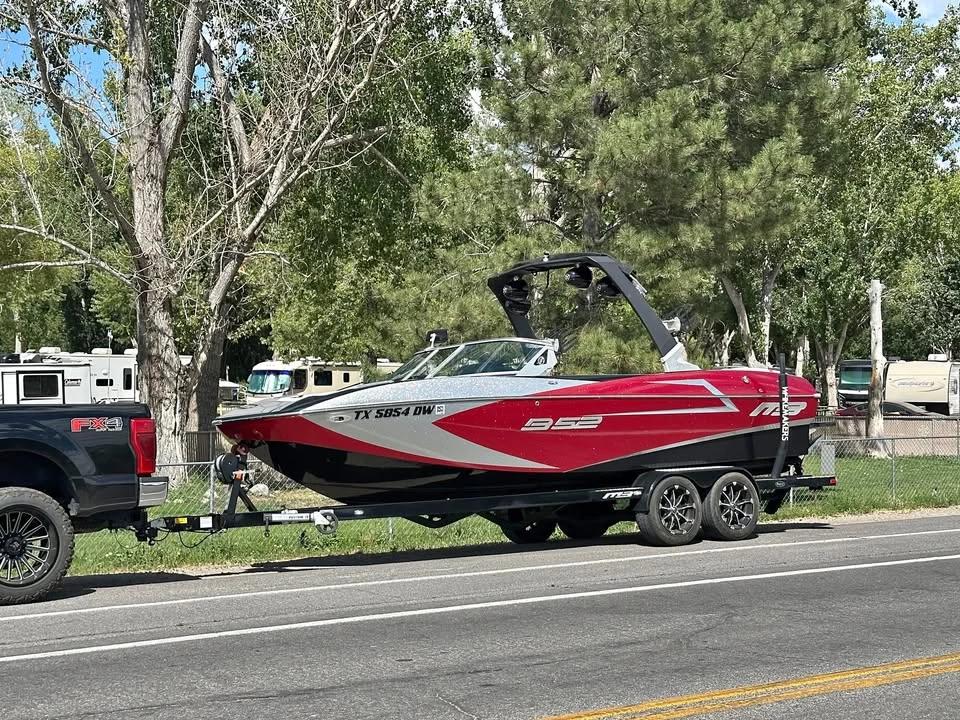 2017 MB B52