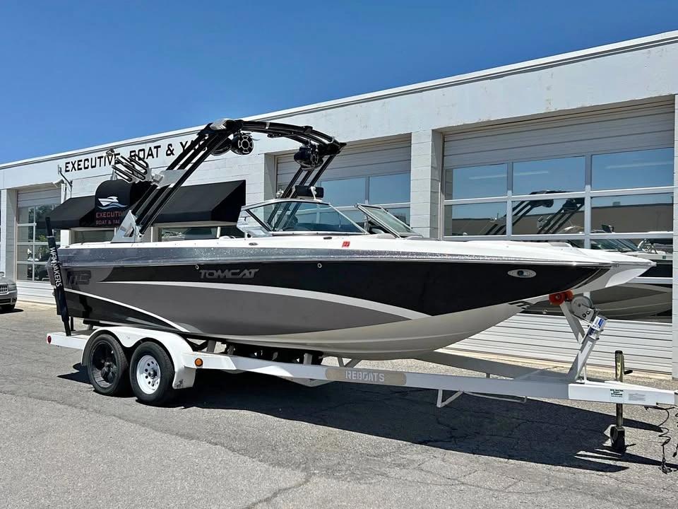 2014 MB Sports F‑24 Tomcat