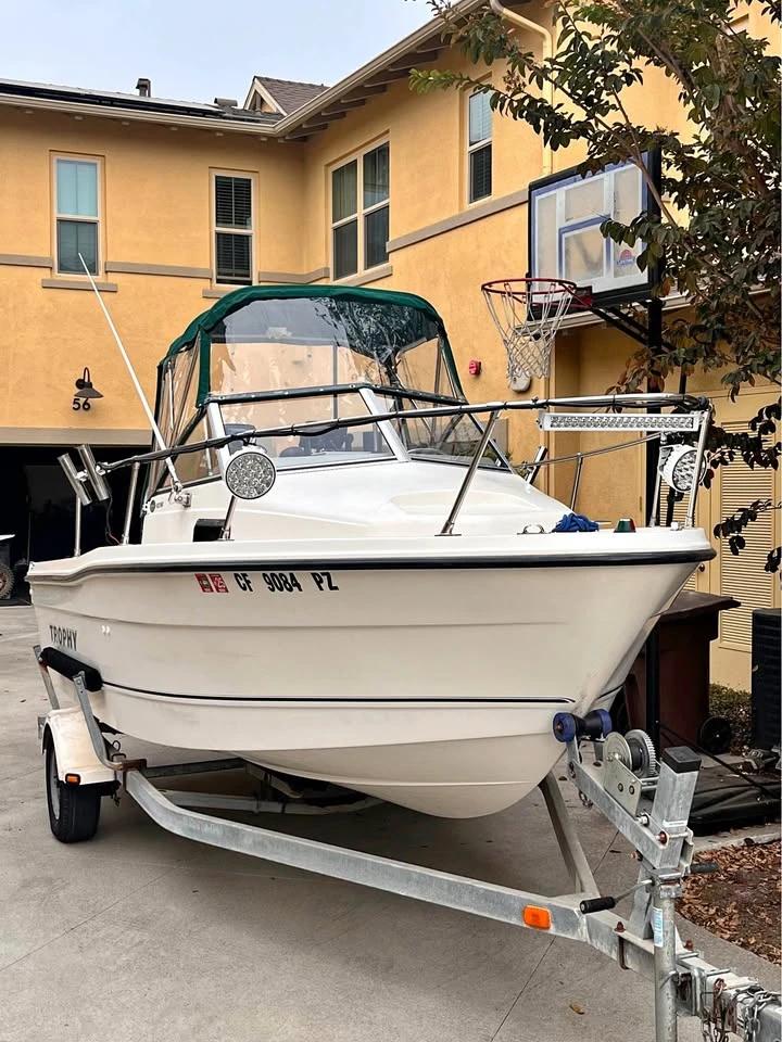 2004 Trophy 1802 WA