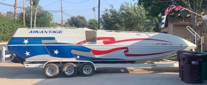 2001 Advantage 28 Party Cat XL