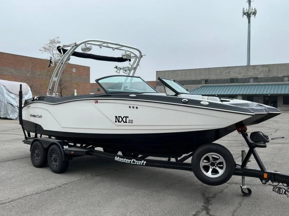 2016 MasterCraft nxt22