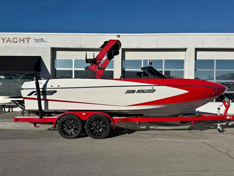 2020 MB b52