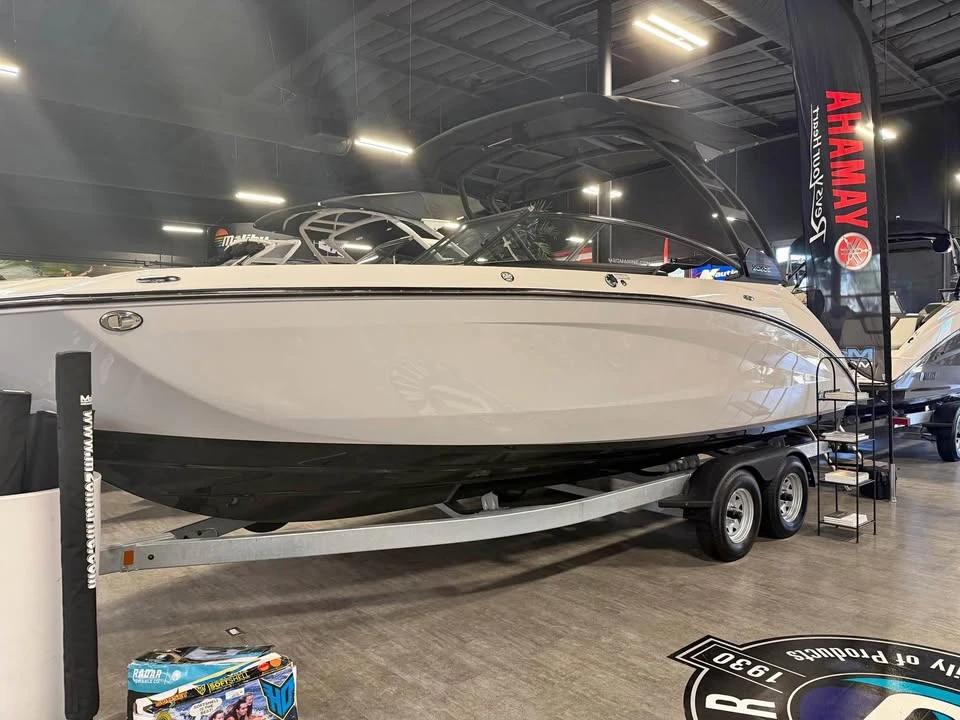 2025 Yamaha 252 SE