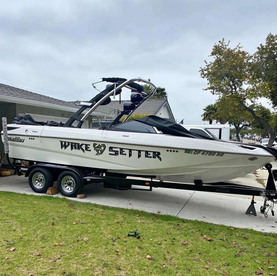 2010 Malibu 23 LSV