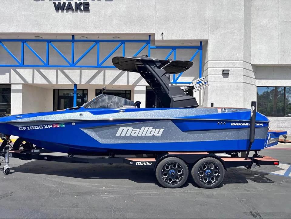 2023 Malibu 23 MXZ