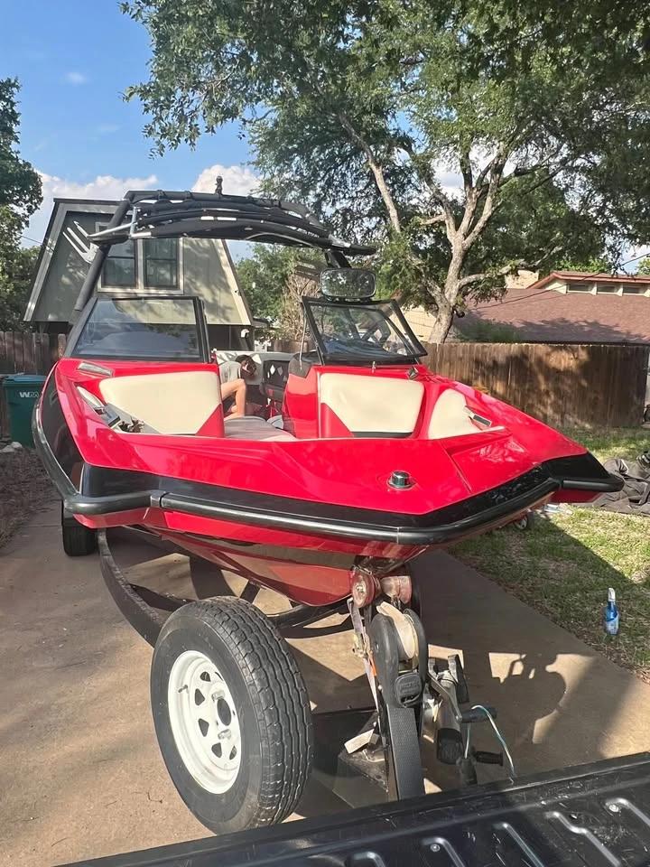 2012 Wakeboat A22