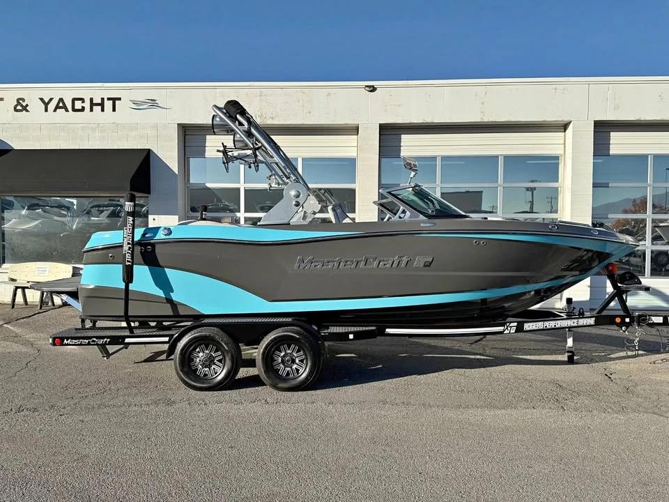 2019 MasterCraft xt21
