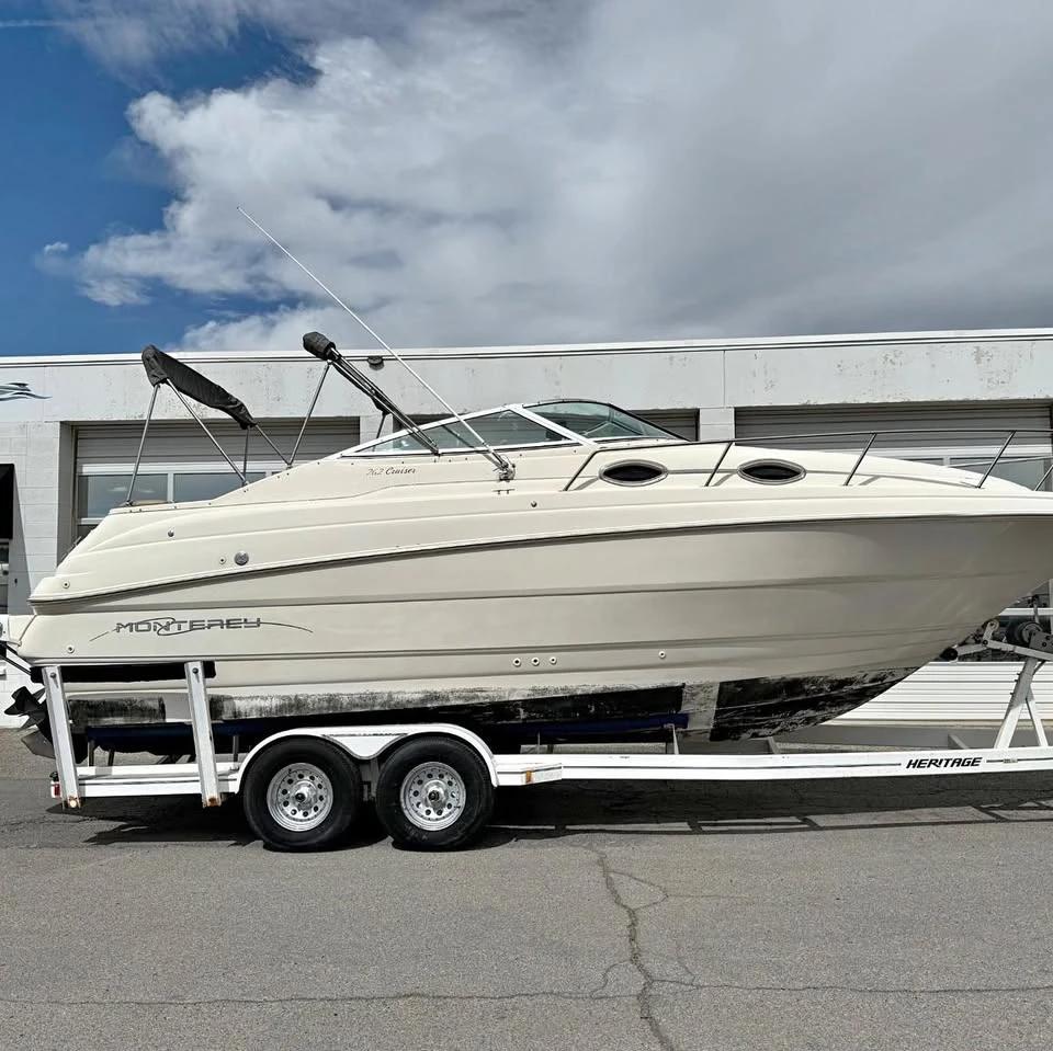 1999 Monterey 262