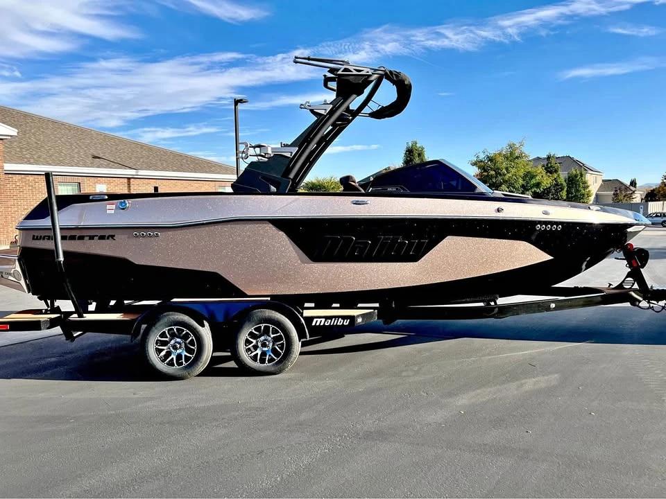 2021 Malibu 23 LSV