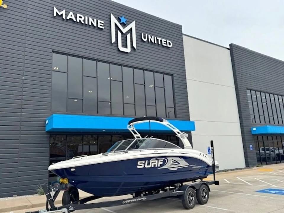 2024 Chaparral 23 surf