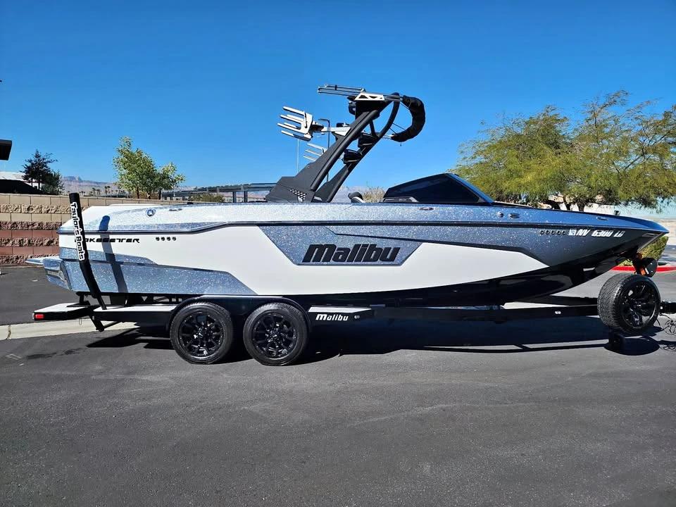 2021 Malibu Wakesetter 25 LSV