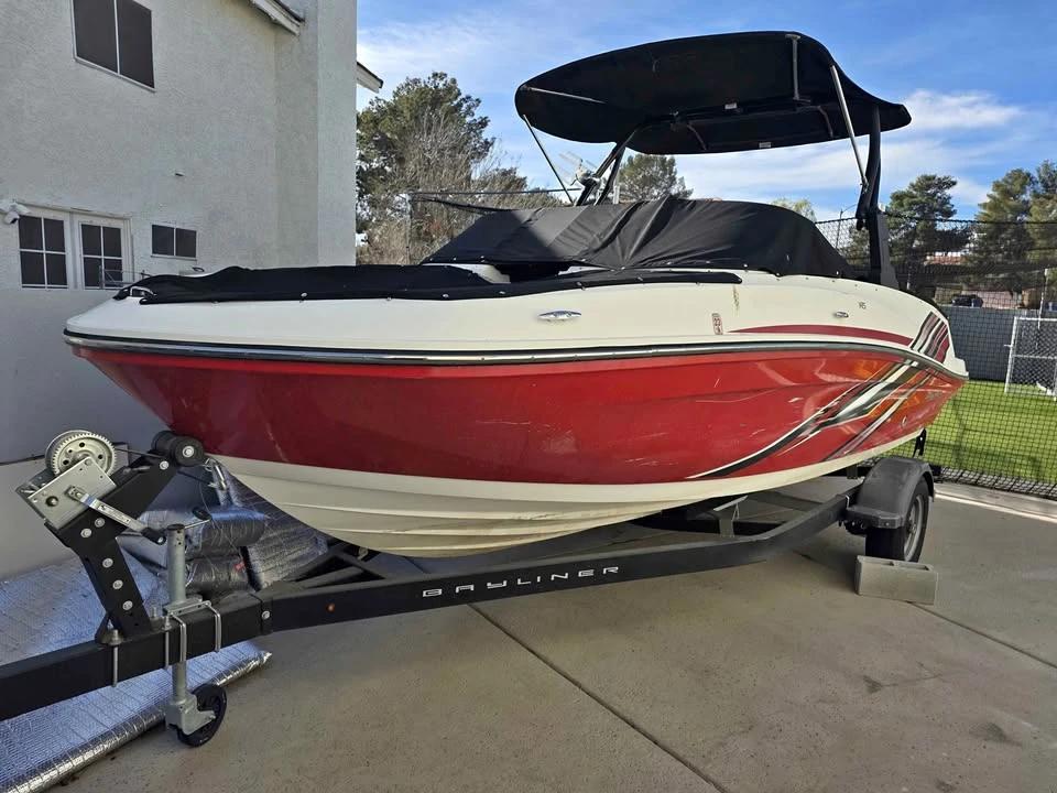 2022 Bayliner vr5