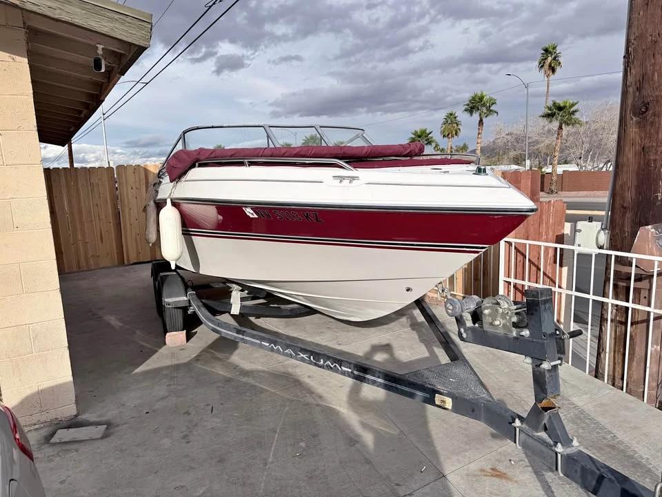 1993 Four winns 215 Sundowner