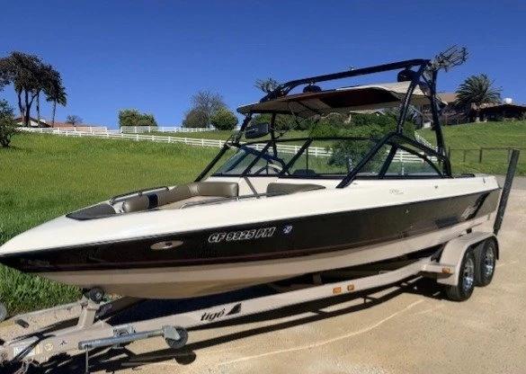 1999 Tige 2100V