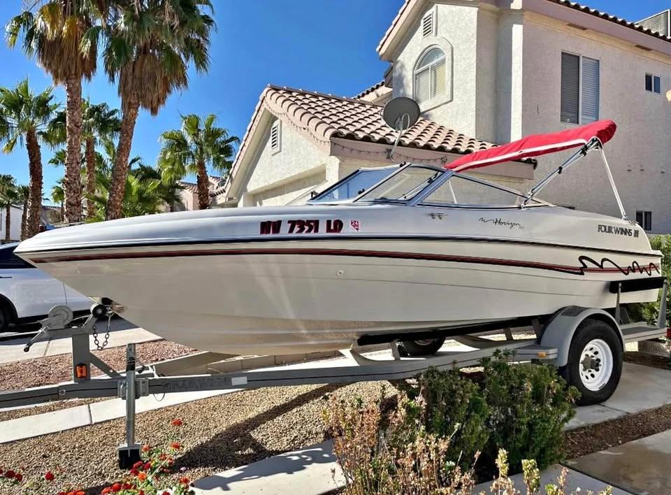 1999 Four Winns Horizon 180