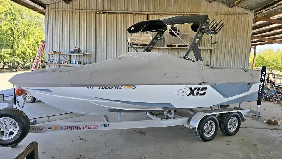 2018 Axis T22