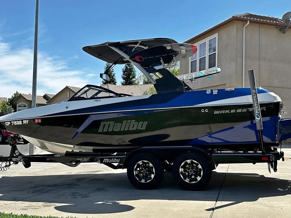 2018 Malibu 21 MLX