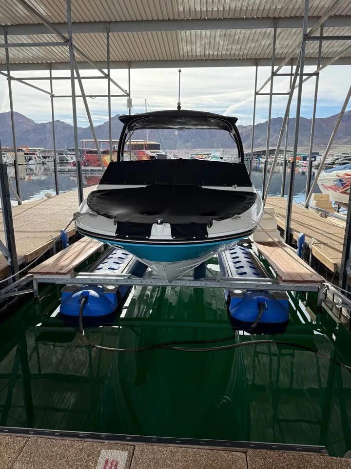 2022 Sea Ray spx 210