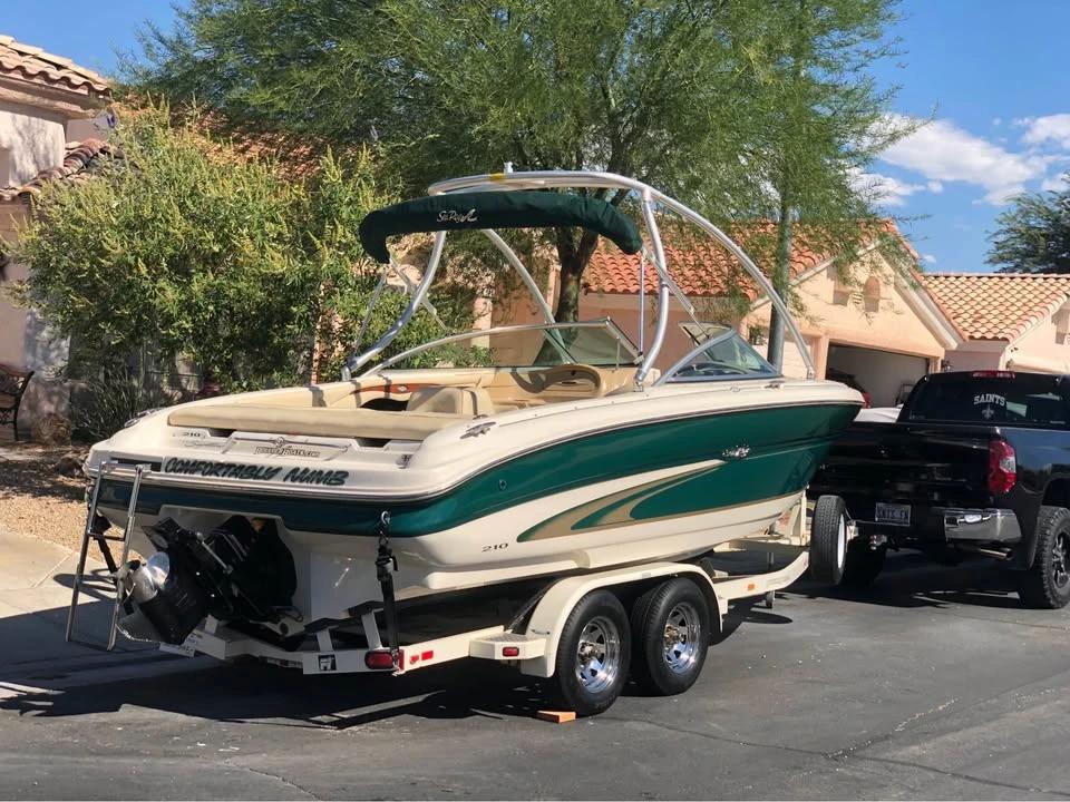 2001 Sea Ray Signature 210