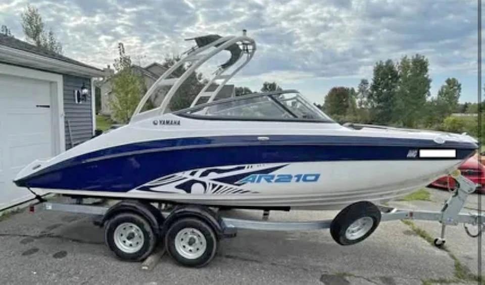 2022 Yamaha AR 210