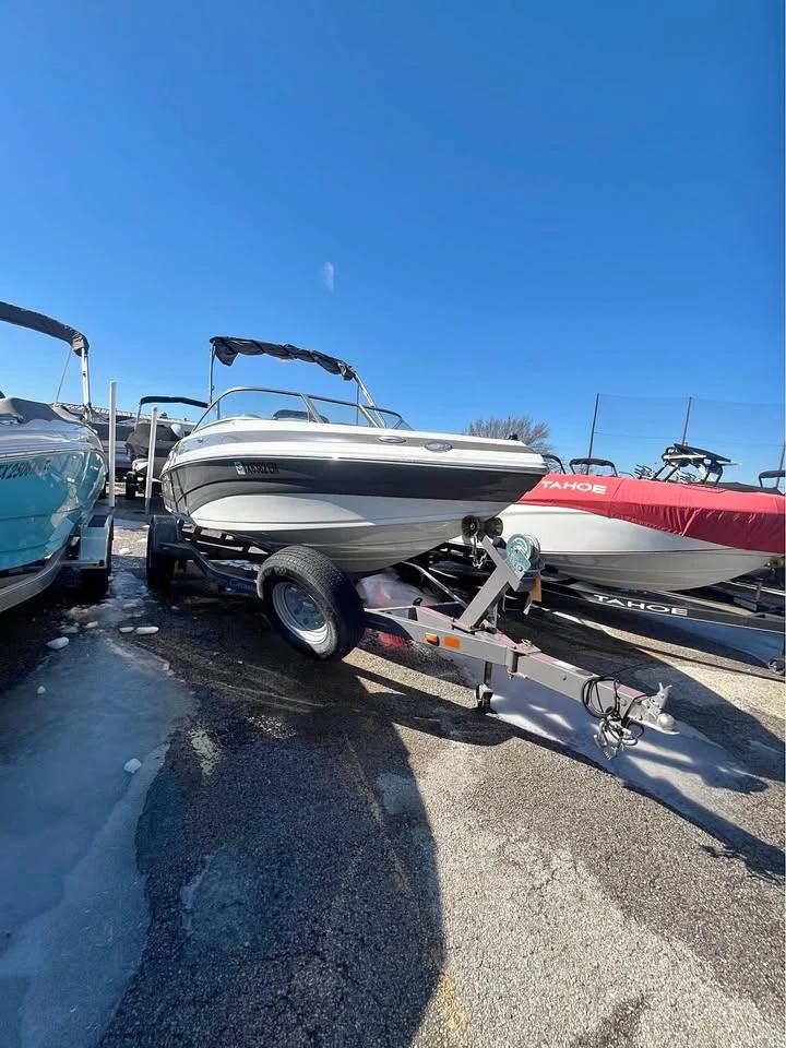 2019 Crownline 19XS