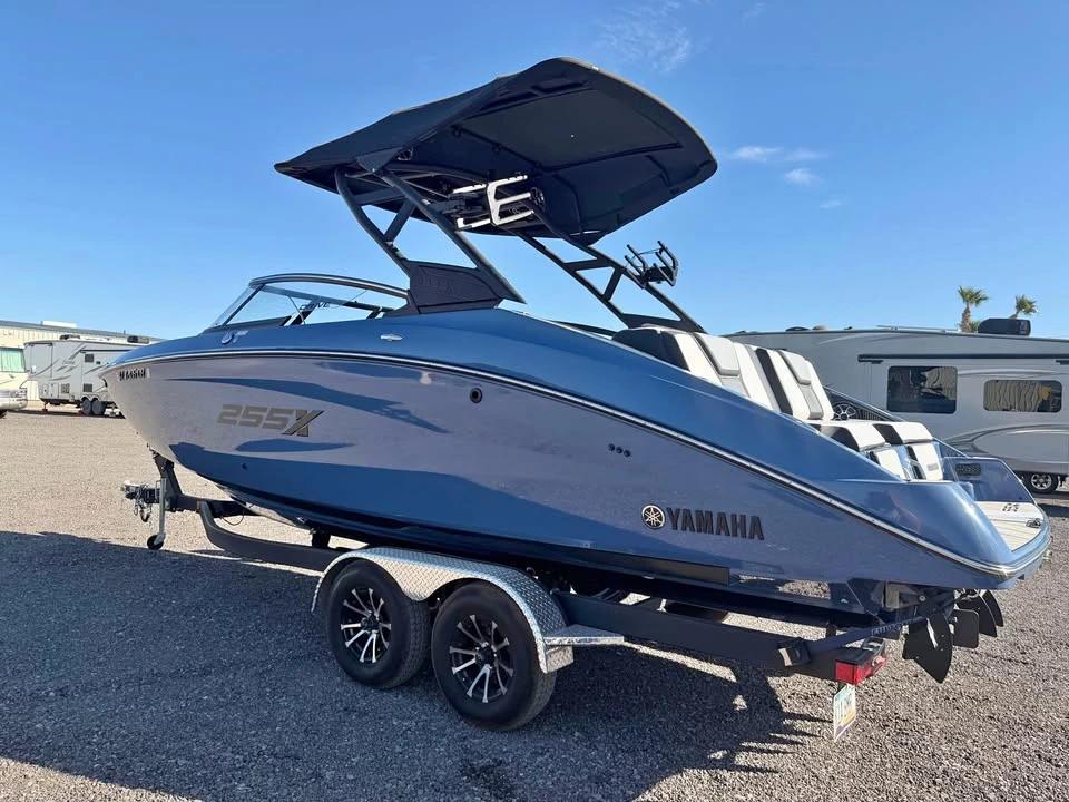 2023 Yamaha 255XD