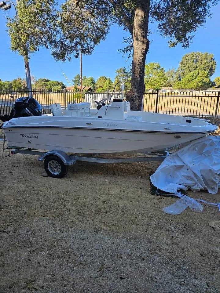 2024 Bayliner Trophy T18CC
