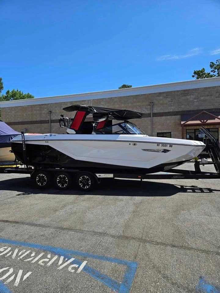 2022 Nautique G23