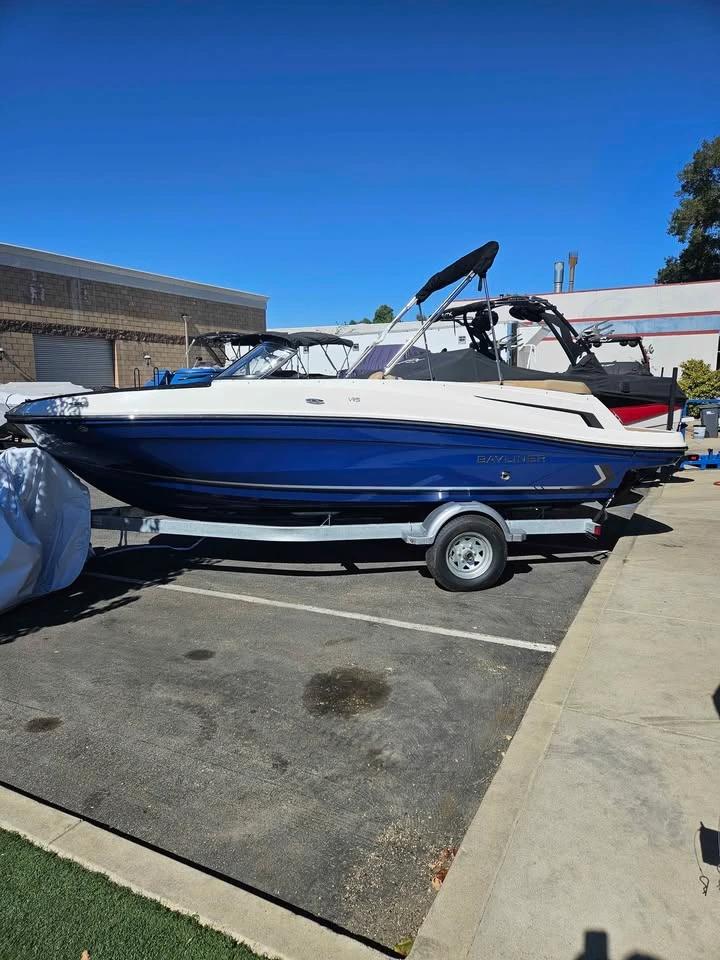 2024 Bayliner VR5